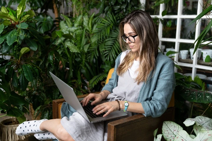 web propia o web de alquiler lo que sucede al pagar una cuota mensual por tu web